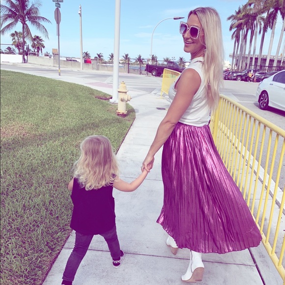 Meet your Posher, Lauren - Picture 1 of 1